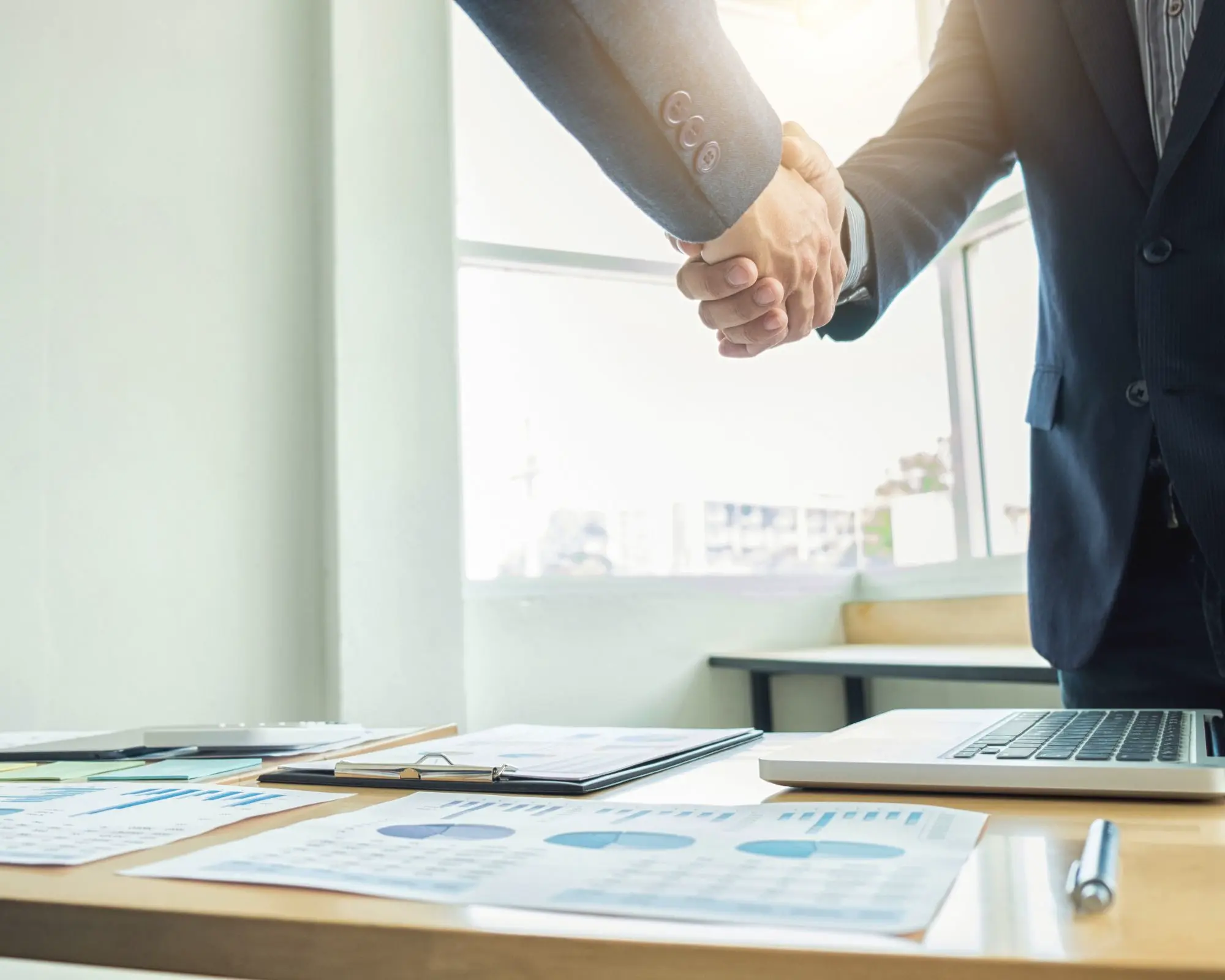 15 pistes pour réussir à trouver une idée de création d'entreprise qui marche ! 12 15 pistes pour réussir à trouver une idée de création d'entreprise qui marche !, Reprendre une entreprise, pourquoi pas ?