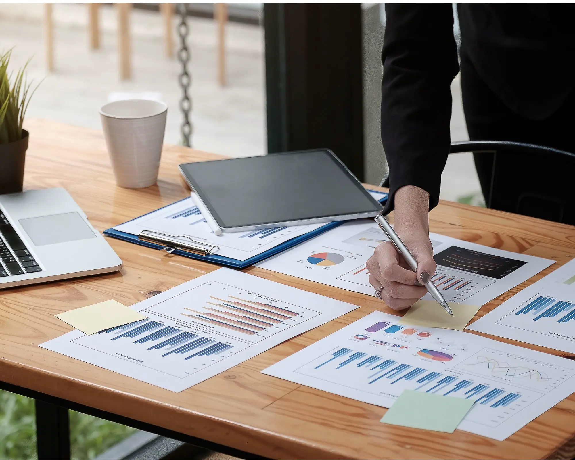 Étude de marché : 12 outils et conseils à suivre pour réussir votre projet 12 Faire appel à un professionnel